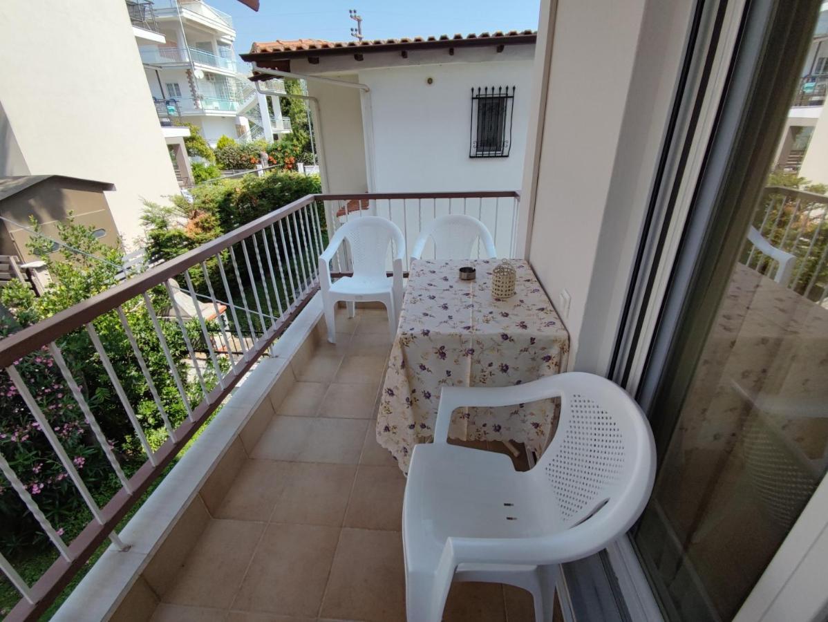 Eirini'S Place Nea Kallikrateia Luaran gambar